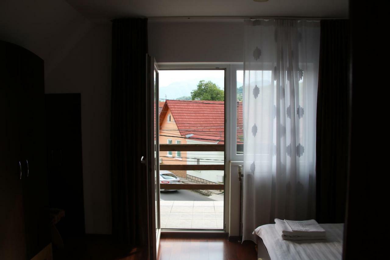 Hotel Casa Leny Tohanu Nou Exteriér fotografie