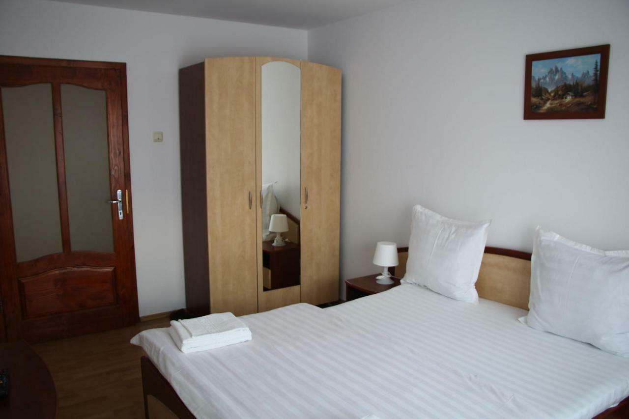Hotel Casa Leny Tohanu Nou Exteriér fotografie