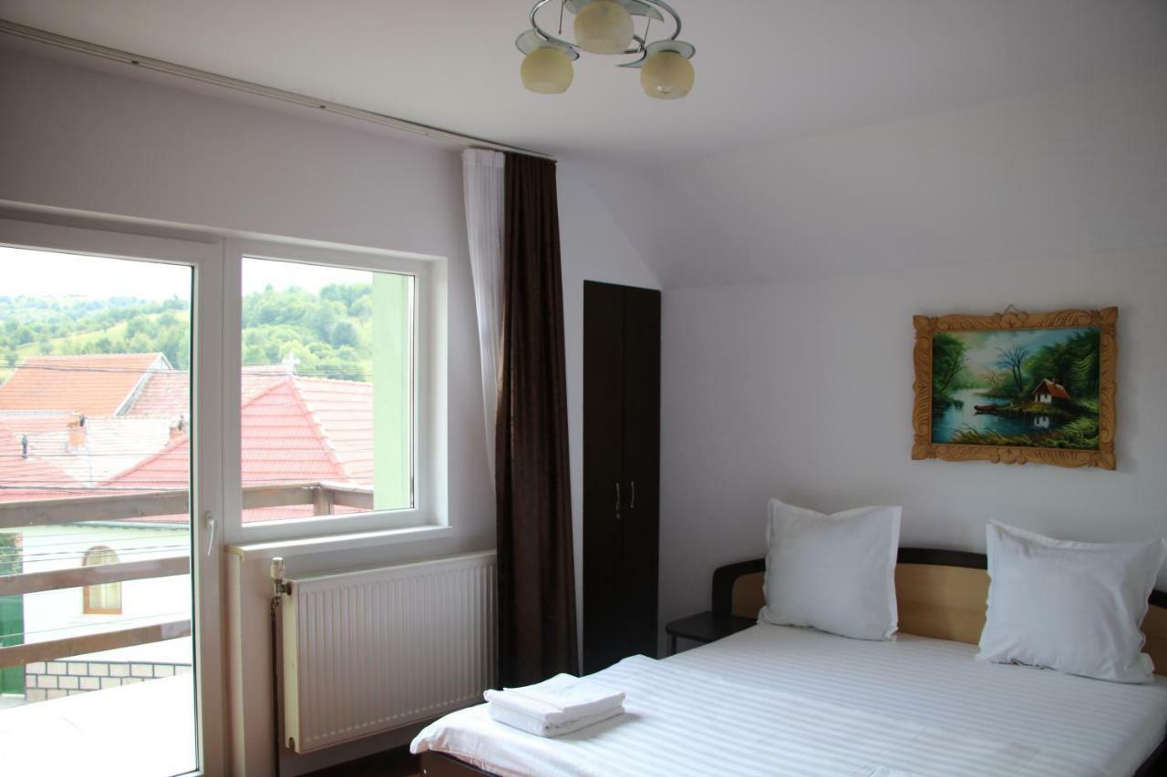 Hotel Casa Leny Tohanu Nou Exteriér fotografie